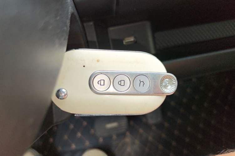 Used Wuling Hongguang MINIEV 2022 GAMEBOY 300km Play Edition Lithium Iron Phosphate Interior 1
