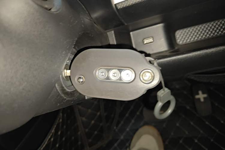 Used Wuling Hongguang MINIEV 2022 GAMEBOY 300km Enthusiast Model with Lithium Iron Phosphate Interior 1