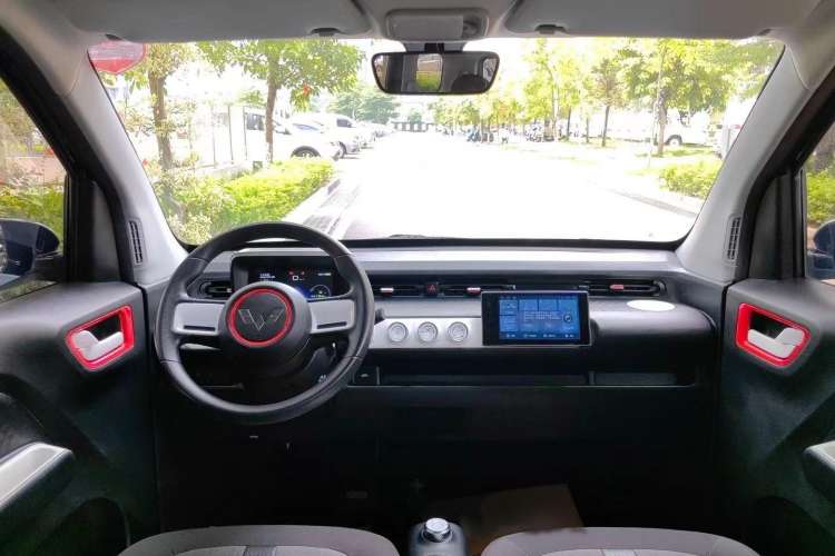 Used Wuling Hongguang MINIEV 2022 GAMEBOY 200km Play Edition with Lithium Iron Phosphate Interior 1