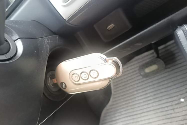 Used Wuling Hongguang MINIEV 2022 GAMEBOY 200km Gaming Edition with Lithium Iron Phosphate Interior 1