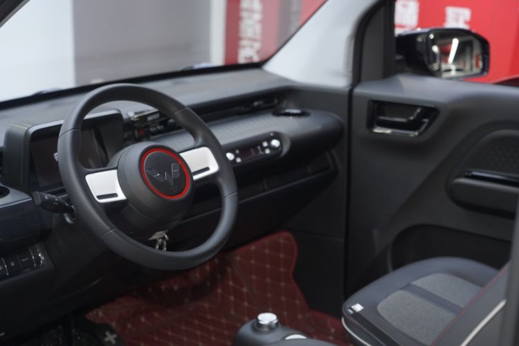 Used Wuling Hongguang MINIEV 2022 GAMEBOY 200km Gaming Edition with Lithium Iron Phosphate Interior 1