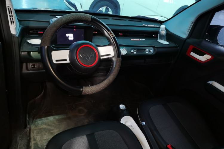 Used Wuling Hongguang MINIEV 2022 GAMEBOY 300km Enthusiast Model with Lithium Iron Phosphate Interior 2