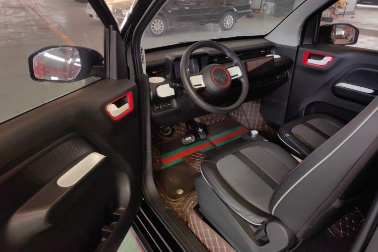 Used Wuling Hongguang MINIEV 2022 GAMEBOY 200km Gaming Edition with Lithium Iron Phosphate Interior 2
