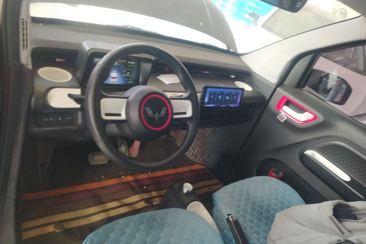 Used Wuling Hongguang MINIEV 2022 GAMEBOY 200km Gaming Edition with Lithium Iron Phosphate Interior 2