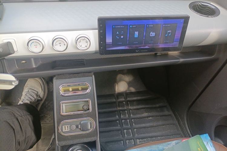 Used Wuling Hongguang MINIEV 2022 GAMEBOY 200km Gaming Edition with Lithium Iron Phosphate Interior 3
