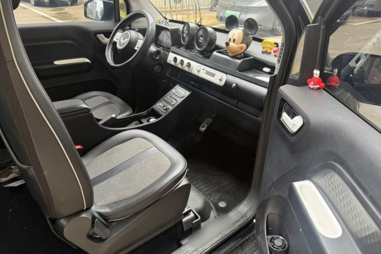 Used Wuling Hongguang MINIEV 2022 GAMEBOY 200km Gaming Edition with Lithium Iron Phosphate Interior 3