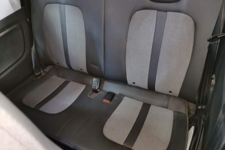 Used Wuling Hongguang MINIEV 2022 GAMEBOY 300km Enthusiast Model with Lithium Iron Phosphate Interior 4
