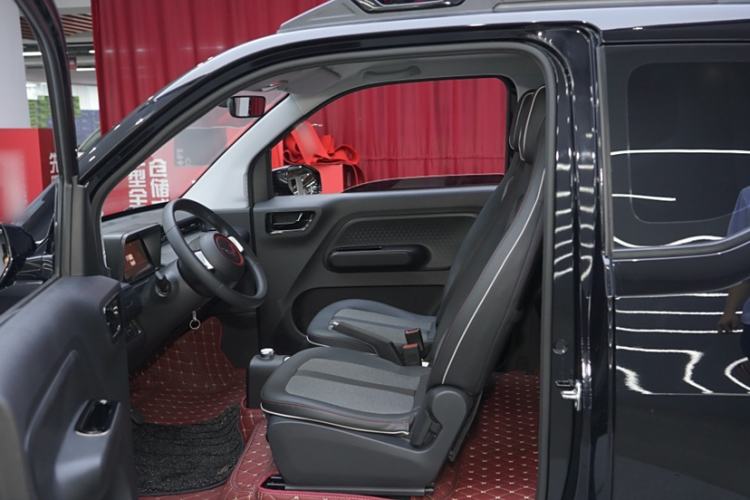 Used Wuling Hongguang MINIEV 2022 GAMEBOY 200km Gaming Edition with Lithium Iron Phosphate Interior 4