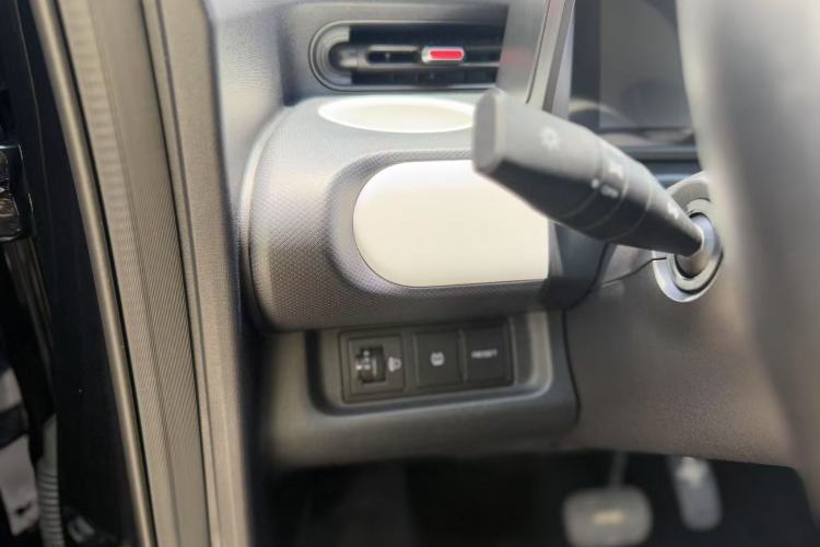Used Wuling Hongguang MINIEV 2022 GAMEBOY 300km Enthusiast Model with Lithium Iron Phosphate Interior 6