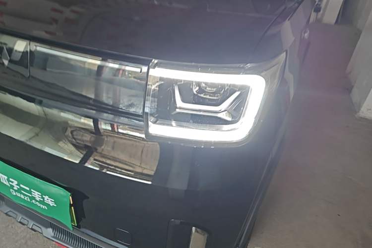 Used Wuling Hongguang MINIEV 2022 GAMEBOY 300km Enthusiast Model with Lithium Iron Phosphate Left Front Headlight