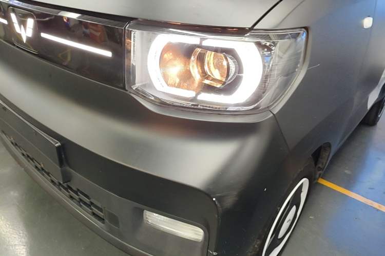 Used Wuling Hongguang MINIEV 2022 Macaron Premium Model – Lithium Iron Phosphate Left Front Headlight