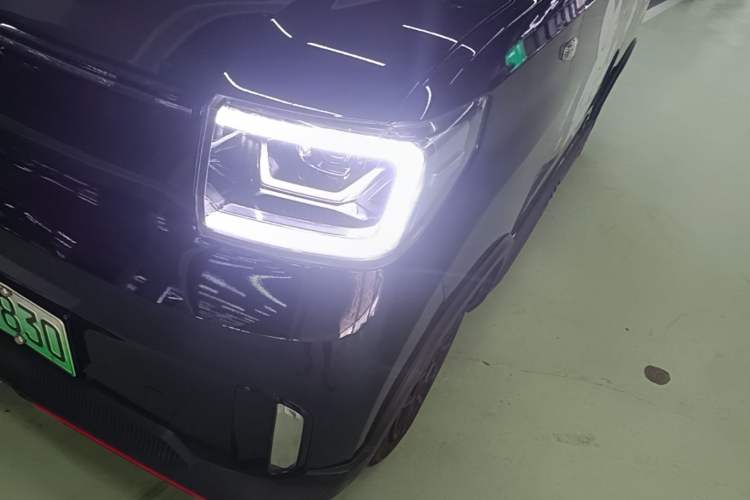 Used Wuling Hongguang MINIEV 2022 GAMEBOY 200km Gaming Edition with Lithium Iron Phosphate Left Front Headlight