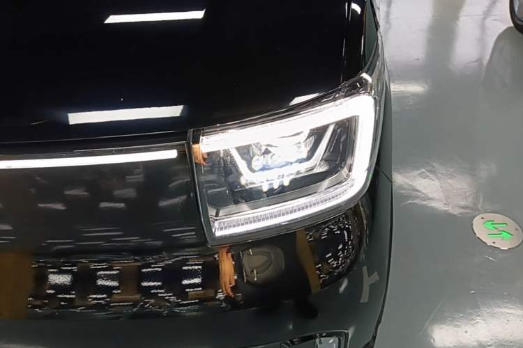 Used Wuling Hongguang MINIEV 2022 GAMEBOY 200km Gaming Edition with Lithium Iron Phosphate Left Front Headlight