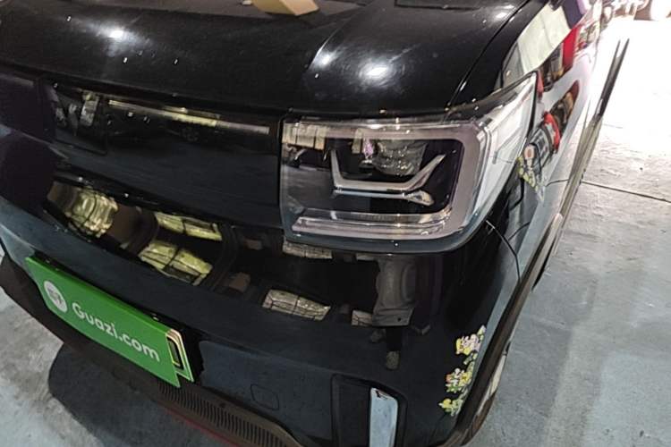 Used Wuling Hongguang MINIEV 2022 GAMEBOY 200km Gaming Edition with Lithium Iron Phosphate Left Front Headlight