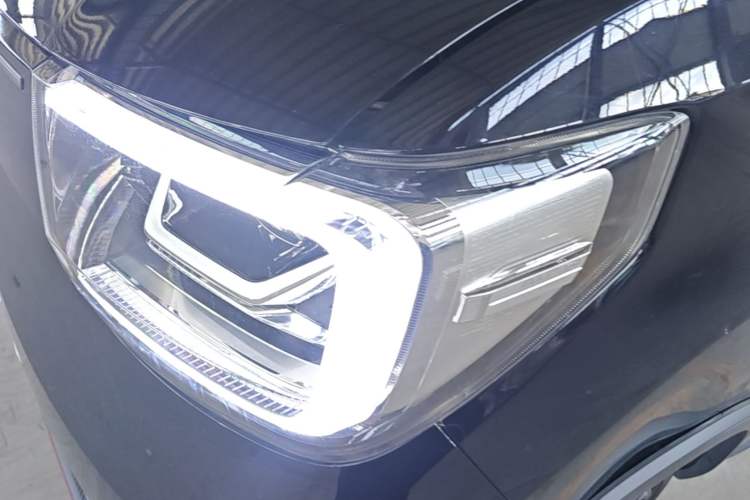 Used Wuling Hongguang MINIEV 2022 GAMEBOY 200km Gaming Edition with Lithium Iron Phosphate Left Front Headlight