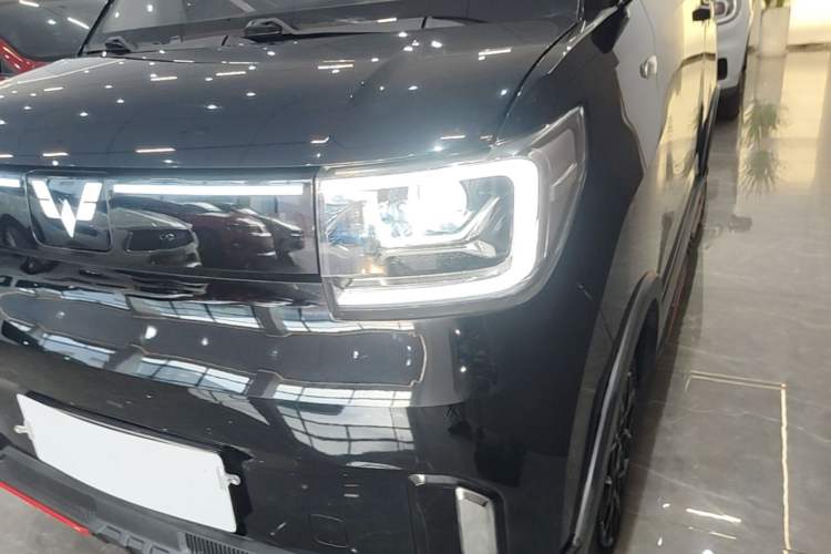 Used Wuling Hongguang MINIEV 2022 GAMEBOY 200km Gaming Edition with Lithium Iron Phosphate Left Front Headlight