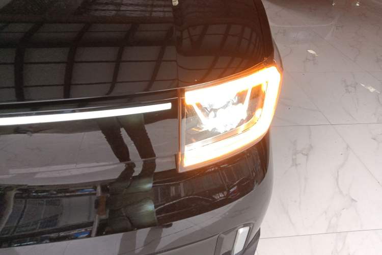 Used Wuling Hongguang MINIEV 2022 GAMEBOY 200km Gaming Edition with Lithium Iron Phosphate Left Front Headlight