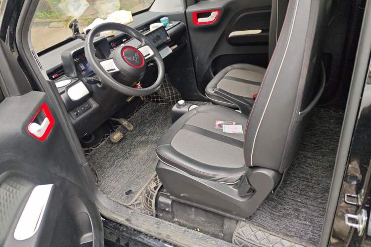 Used Wuling Hongguang MINIEV 2022 GAMEBOY 200km Gaming Edition with Lithium Iron Phosphate Left Front Seat