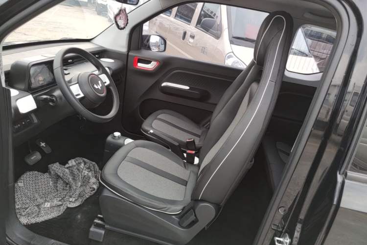Used Wuling Hongguang MINIEV 2022 GAMEBOY 300km Enthusiast Model with Lithium Iron Phosphate Left Front Seat