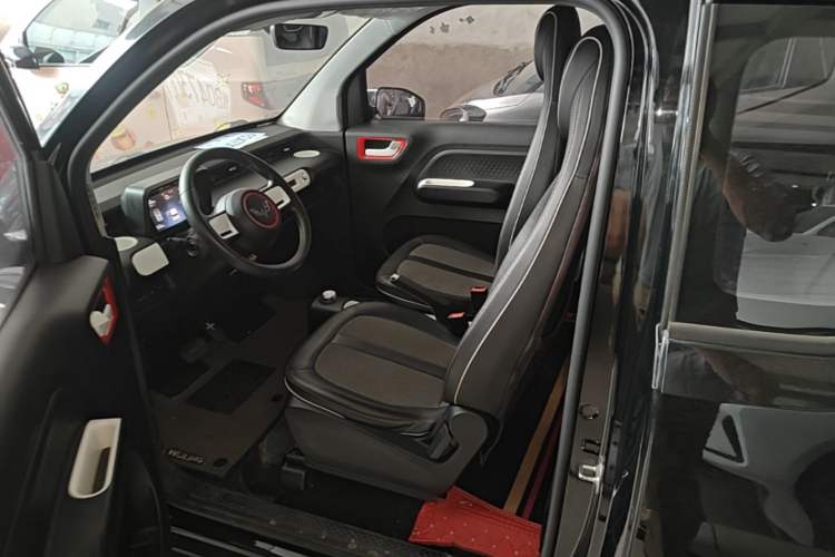 Used Wuling Hongguang MINIEV 2022 GAMEBOY 200km Gaming Edition with Lithium Iron Phosphate Left Front Seat