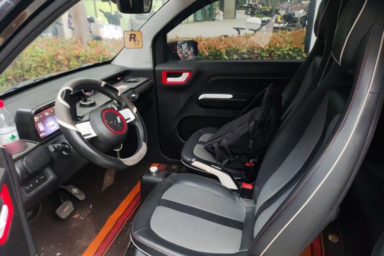 Used Wuling Hongguang MINIEV 2022 GAMEBOY 200km Gaming Edition with Lithium Iron Phosphate Left Front Seat