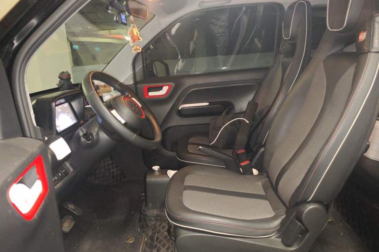 Used Wuling Hongguang MINIEV 2022 GAMEBOY 300km Enthusiast Model with Lithium Iron Phosphate Left Front Seat