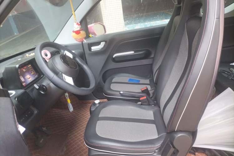 Used Wuling Hongguang MINIEV 2022 GAMEBOY 300km Enthusiast Model with Lithium Iron Phosphate Left Front Seat