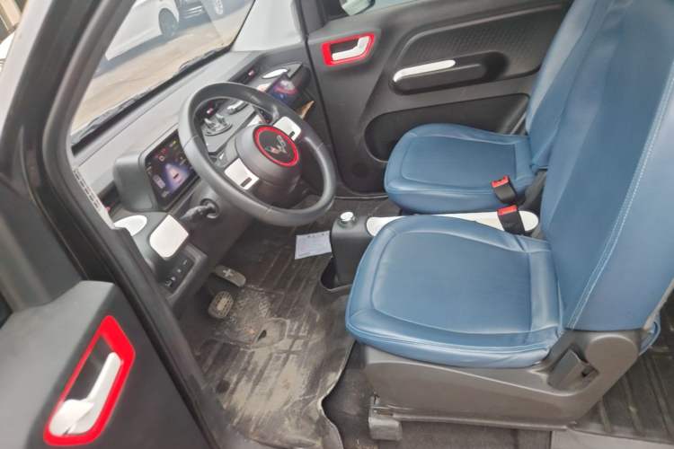 Used Wuling Hongguang MINIEV 2022 GAMEBOY 200km Play Edition with Lithium Iron Phosphate Left Front Seat