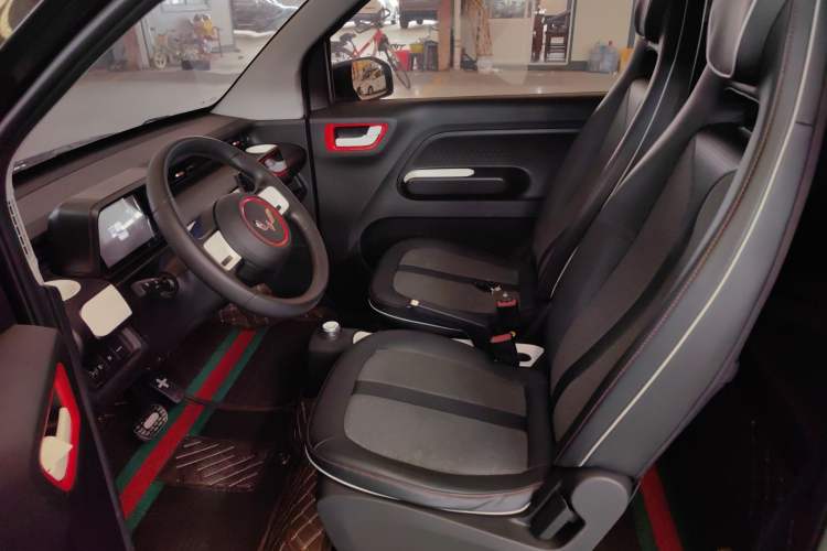 Used Wuling Hongguang MINIEV 2022 GAMEBOY 200km Gaming Edition with Lithium Iron Phosphate Left Front Seat