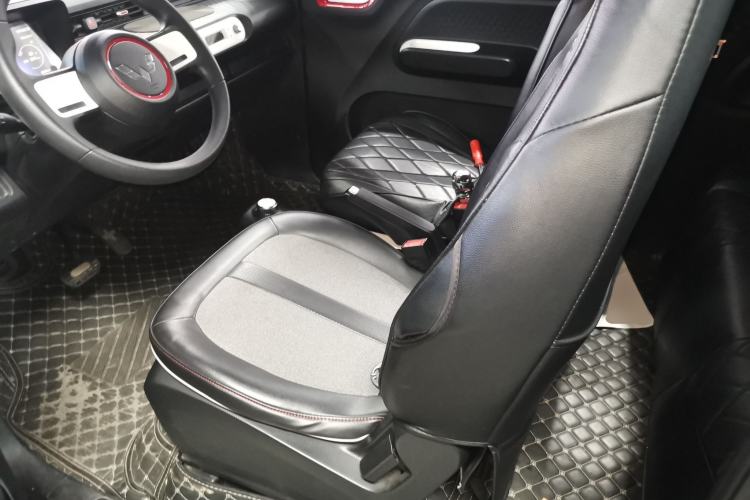 Used Wuling Hongguang MINIEV 2022 GAMEBOY 200km Gaming Edition with Lithium Iron Phosphate Left Front Seat