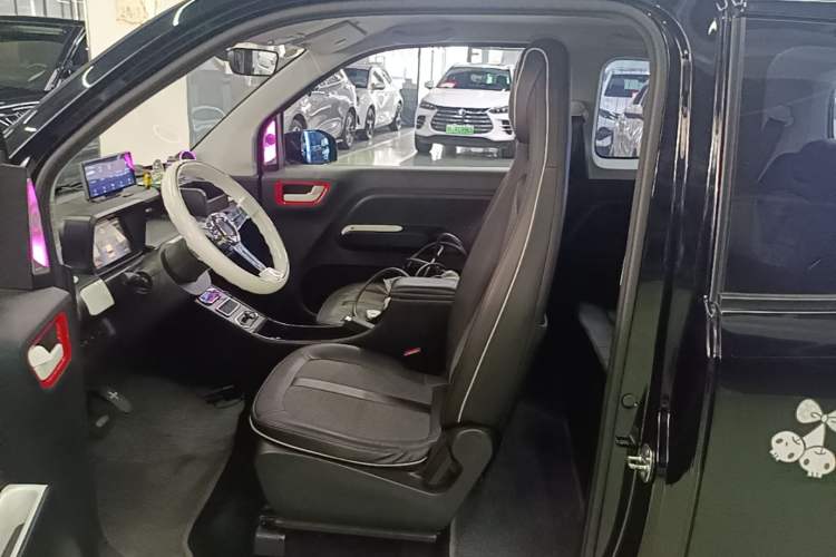 Used Wuling Hongguang MINIEV 2022 GAMEBOY 200km Gaming Edition with Lithium Iron Phosphate Left Front Seat