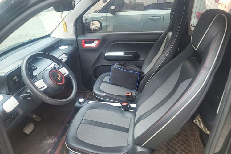 Used Wuling Hongguang MINIEV 2022 GAMEBOY 200km Gaming Edition with Lithium Iron Phosphate Left Front Seat