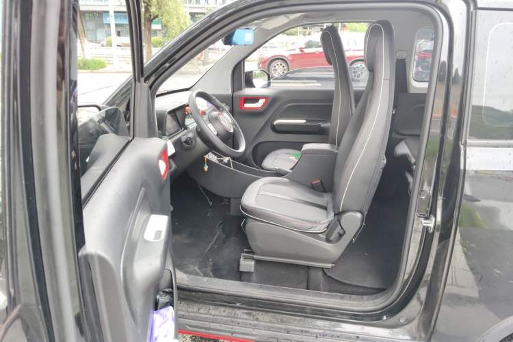 Used Wuling Hongguang MINIEV 2022 GAMEBOY 200km Gaming Edition with Lithium Iron Phosphate Left Front Seat