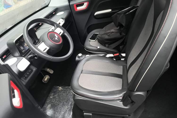 Used Wuling Hongguang MINIEV 2022 GAMEBOY 200km Gaming Edition with Lithium Iron Phosphate Left Front Seat