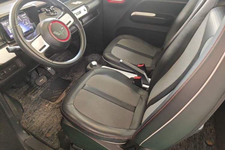 Used Wuling Hongguang MINIEV 2022 GAMEBOY 200km Gaming Edition with Lithium Iron Phosphate Left Front Seat