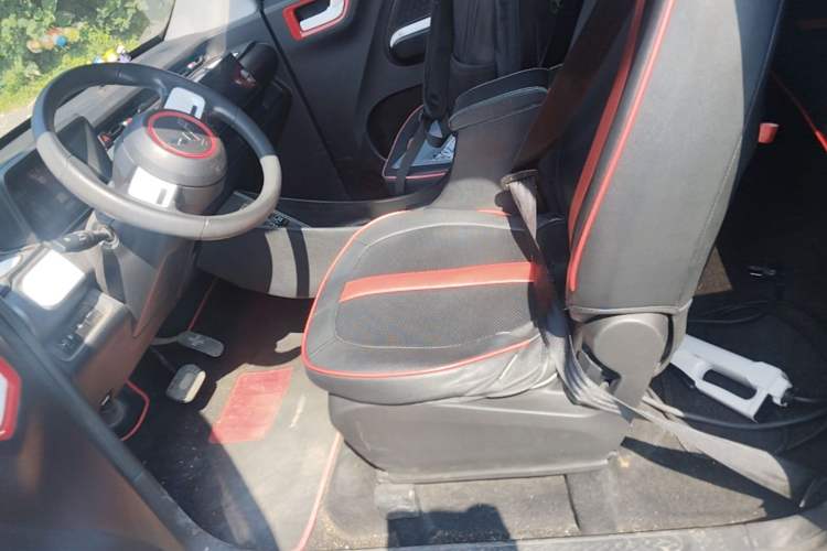 Used Wuling Hongguang MINIEV 2022 GAMEBOY 200km Gaming Edition with Lithium Iron Phosphate Left Front Seat