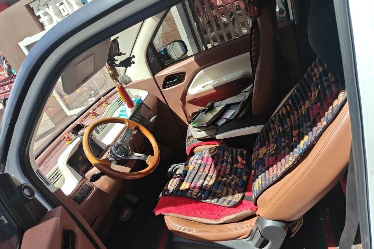 Used Wuling Hongguang MINIEV 2022 Macaron Fashion Model Lithium Iron Phosphate Left Front Seat
