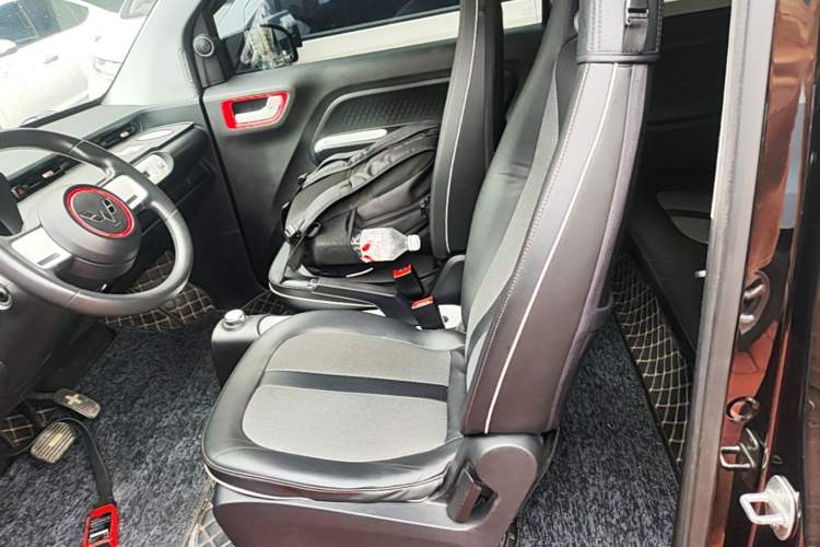 Used Wuling Hongguang MINIEV 2022 GAMEBOY 200km Gaming Edition with Lithium Iron Phosphate Left Front Seat