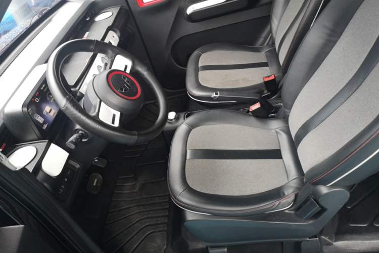 Used Wuling Hongguang MINIEV 2022 GAMEBOY 300km Enthusiast Model with Lithium Iron Phosphate Left Front Seat