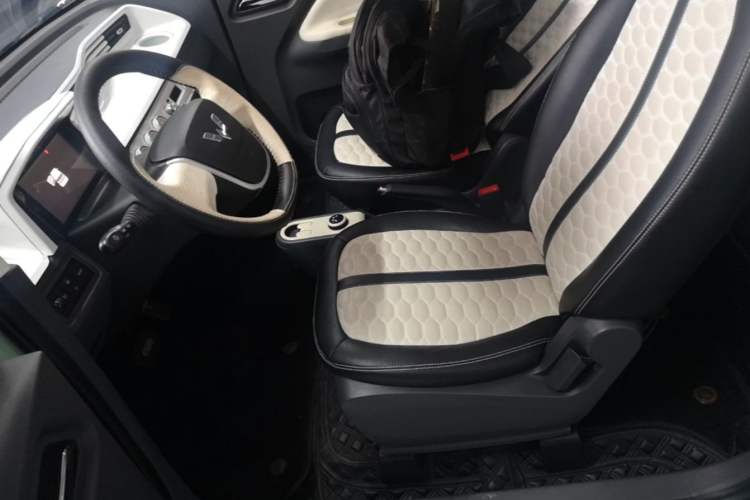 Used Wuling Hongguang MINIEV 2022 Macaron Premium Model – Lithium Iron Phosphate Left Front Seat
