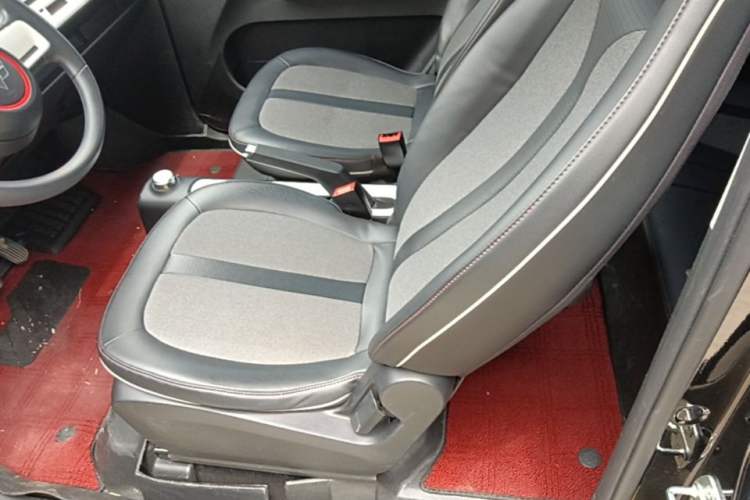 Used Wuling Hongguang MINIEV 2022 GAMEBOY 200km Gaming Edition with Lithium Iron Phosphate Left Front Seat
