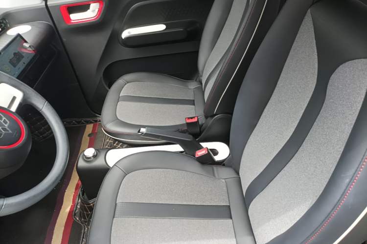 Used Wuling Hongguang MINIEV 2022 GAMEBOY 200km Gaming Edition with Lithium Iron Phosphate Left Front Seat