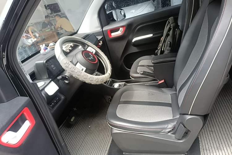 Used Wuling Hongguang MINIEV 2022 GAMEBOY 200km Gaming Edition with Lithium Iron Phosphate Left Front Seat