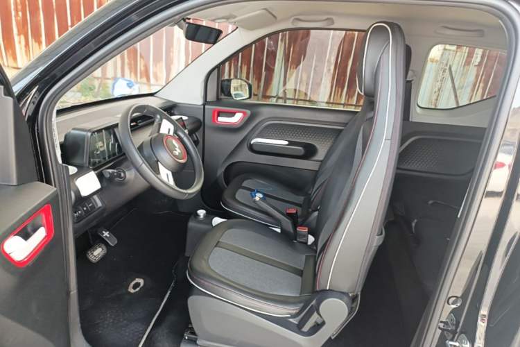Used Wuling Hongguang MINIEV 2022 GAMEBOY 200km Gaming Edition with Lithium Iron Phosphate Left Front Seat