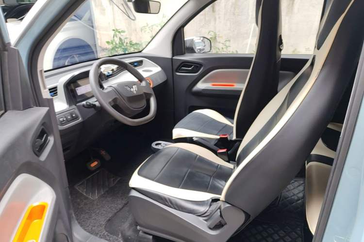 Used Wuling Hongguang MINIEV 2022 Easy Version Lithium Iron Phosphate Left Front Seat