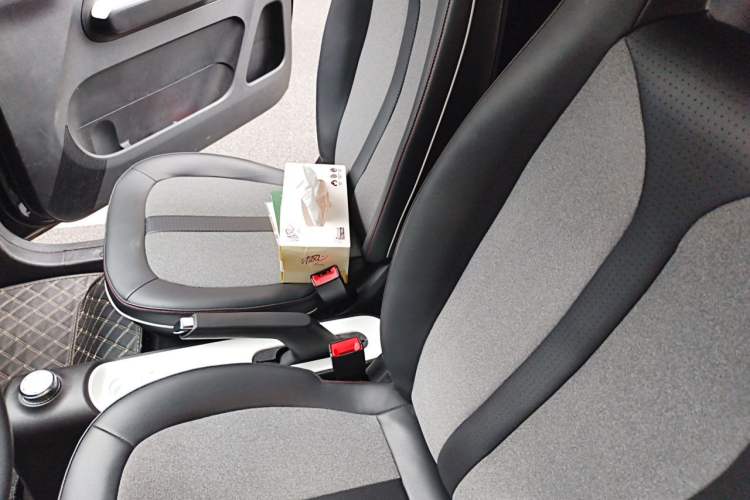 Used Wuling Hongguang MINIEV 2022 GAMEBOY 300km Enthusiast Model with Lithium Iron Phosphate Left Front Seat