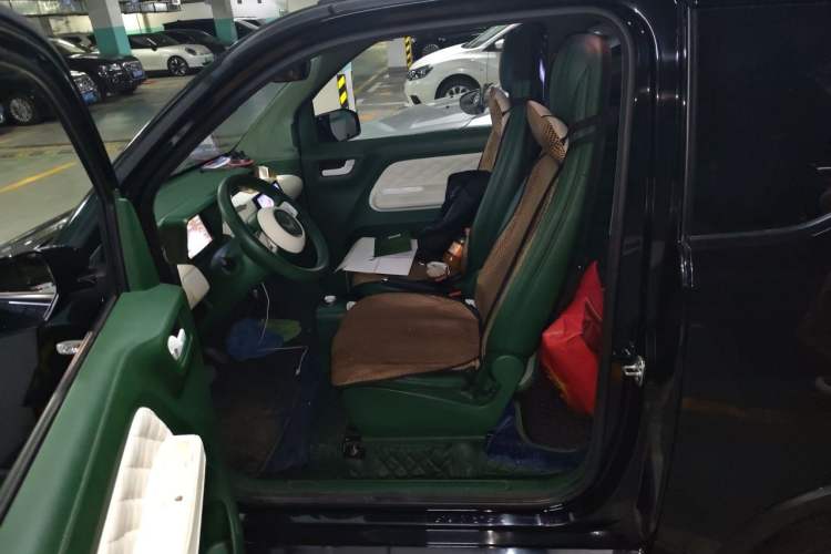 Used Wuling Hongguang MINIEV 2022 GAMEBOY 200km Play Edition with Lithium Iron Phosphate Left Front Seat