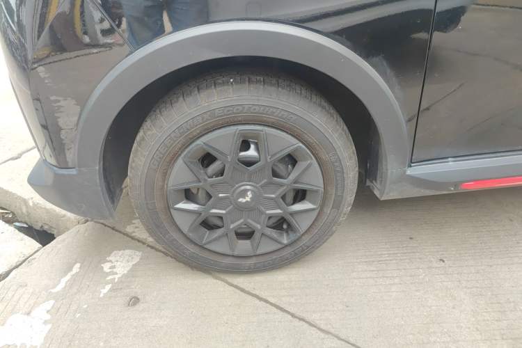 Used Wuling Hongguang MINIEV 2022 GAMEBOY 200km Gaming Edition with Lithium Iron Phosphate Left Front Wheel Hub
