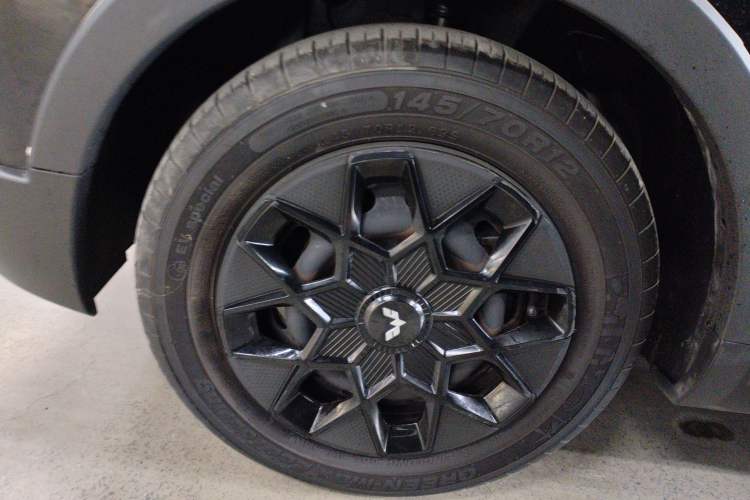 Used Wuling Hongguang MINIEV 2022 GAMEBOY 300km Enthusiast Model with Lithium Iron Phosphate Left Front Wheel Hub