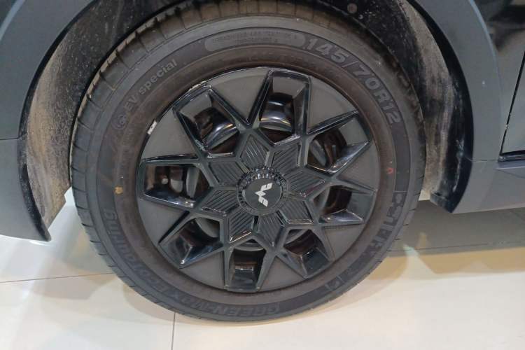 Used Wuling Hongguang MINIEV 2022 GAMEBOY 300km Enthusiast Model with Lithium Iron Phosphate Left Front Wheel Hub